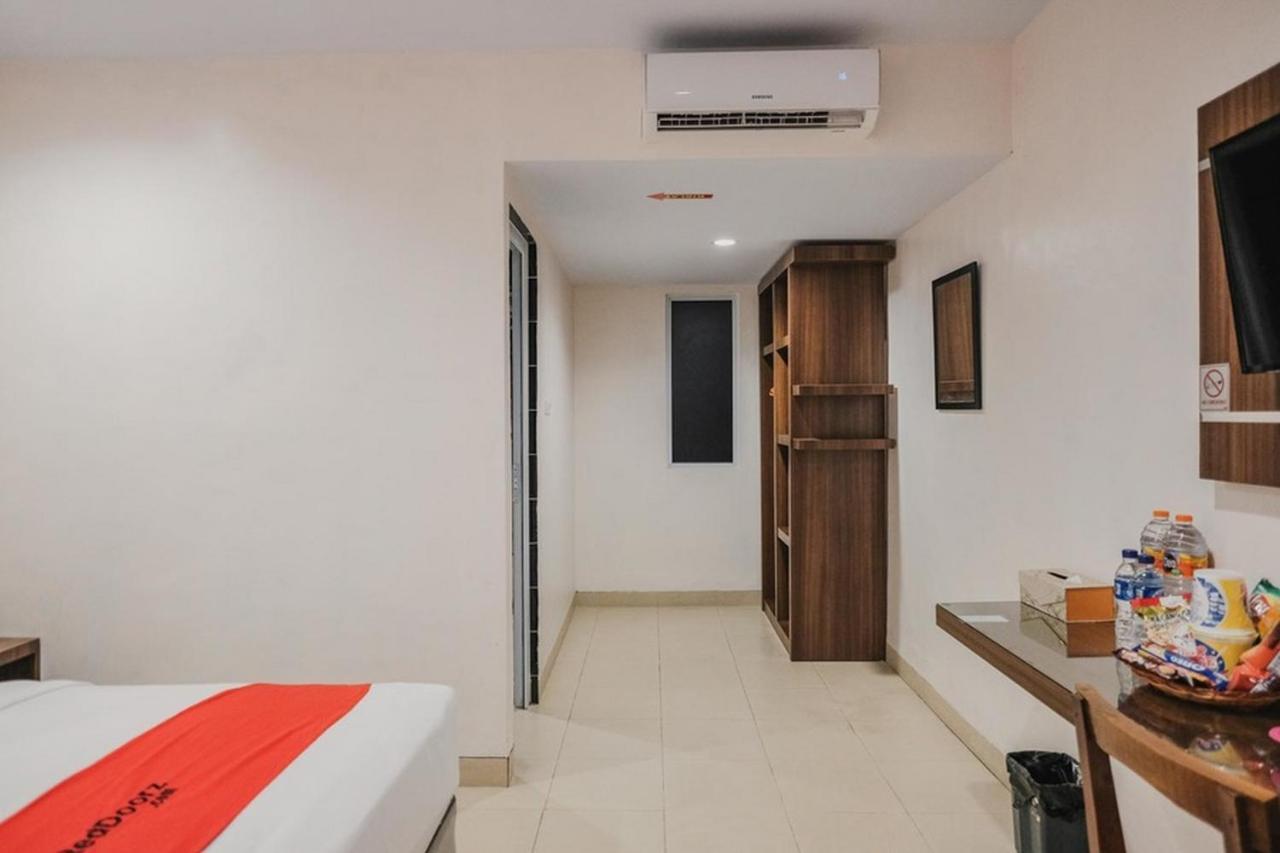 Reddoorz Premium @ Dna Fun Zone Pekanbaru Extérieur photo